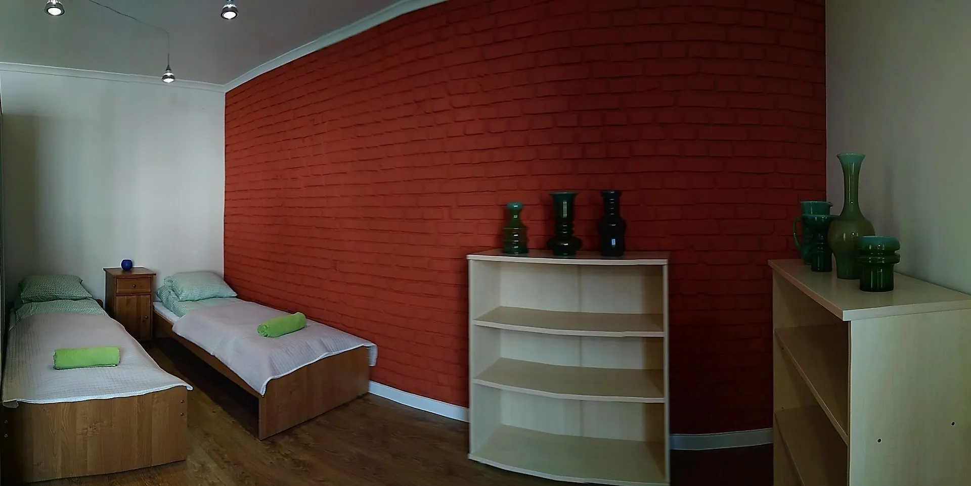 Penguin Rooms Opole-Orlat Lwowskich St. 0*, Opole